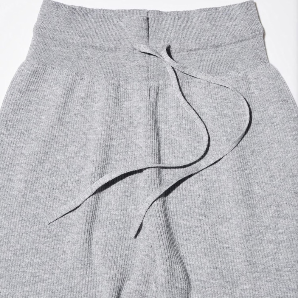 UNIQLO Ribbed Knit Pants in Light Gray